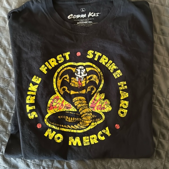 Cobra Kai Black‎ Tee - Picture 1 of 4